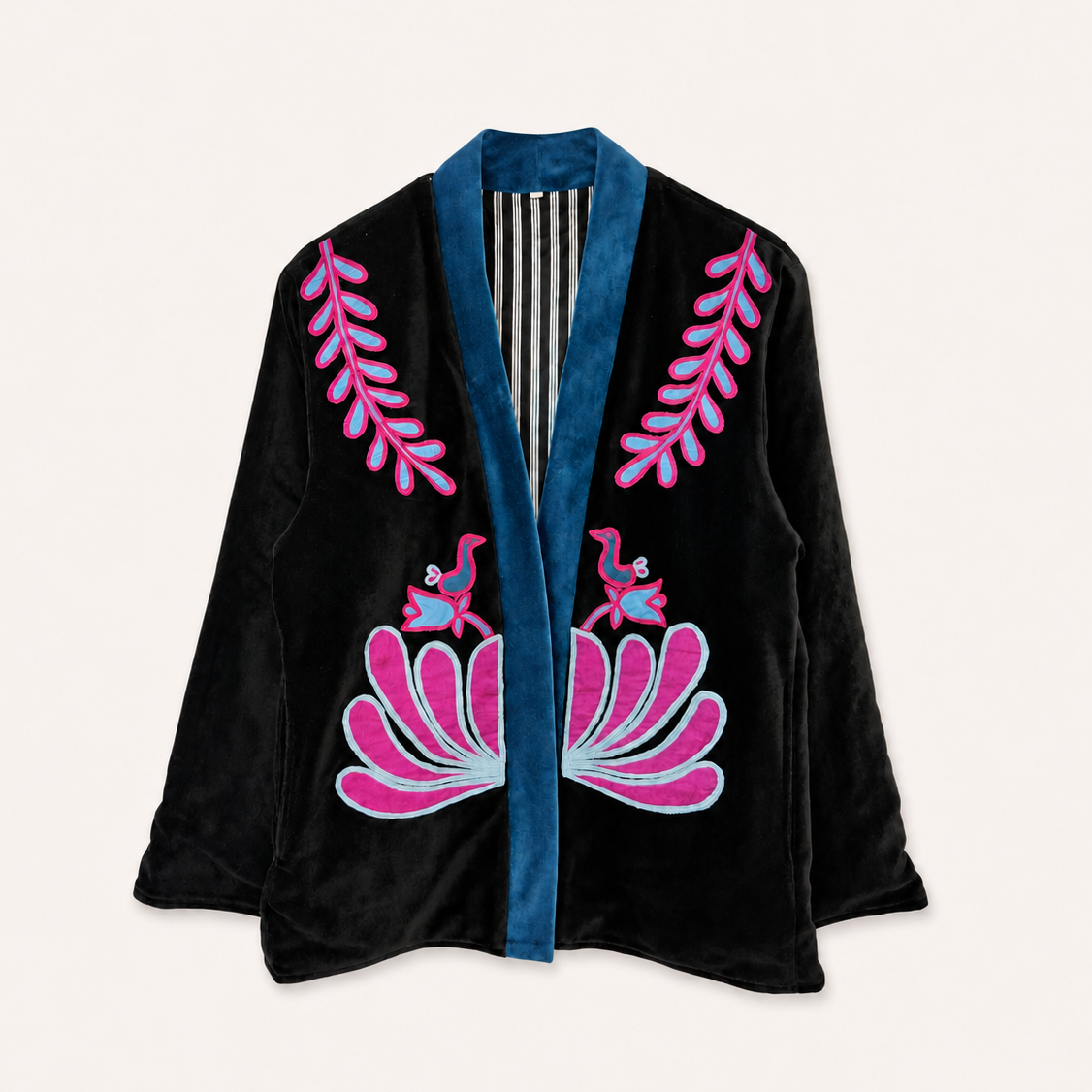 Noir Kimono by Dutite